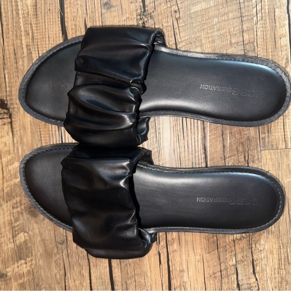 BCBGeneration Black Slide Sandals - Picture 1 of 2